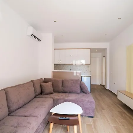 Ajlina Apartment *