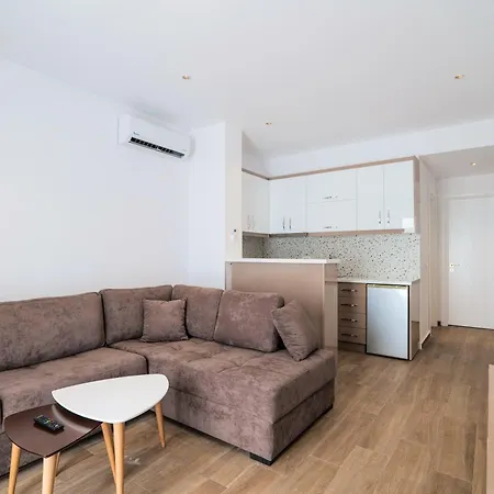 Ajlina Apartment *