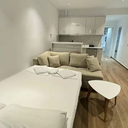 Ajlina Apartment Ksamil