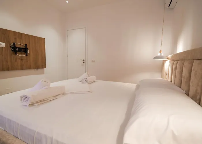 Ajlina Apartment Ksamil